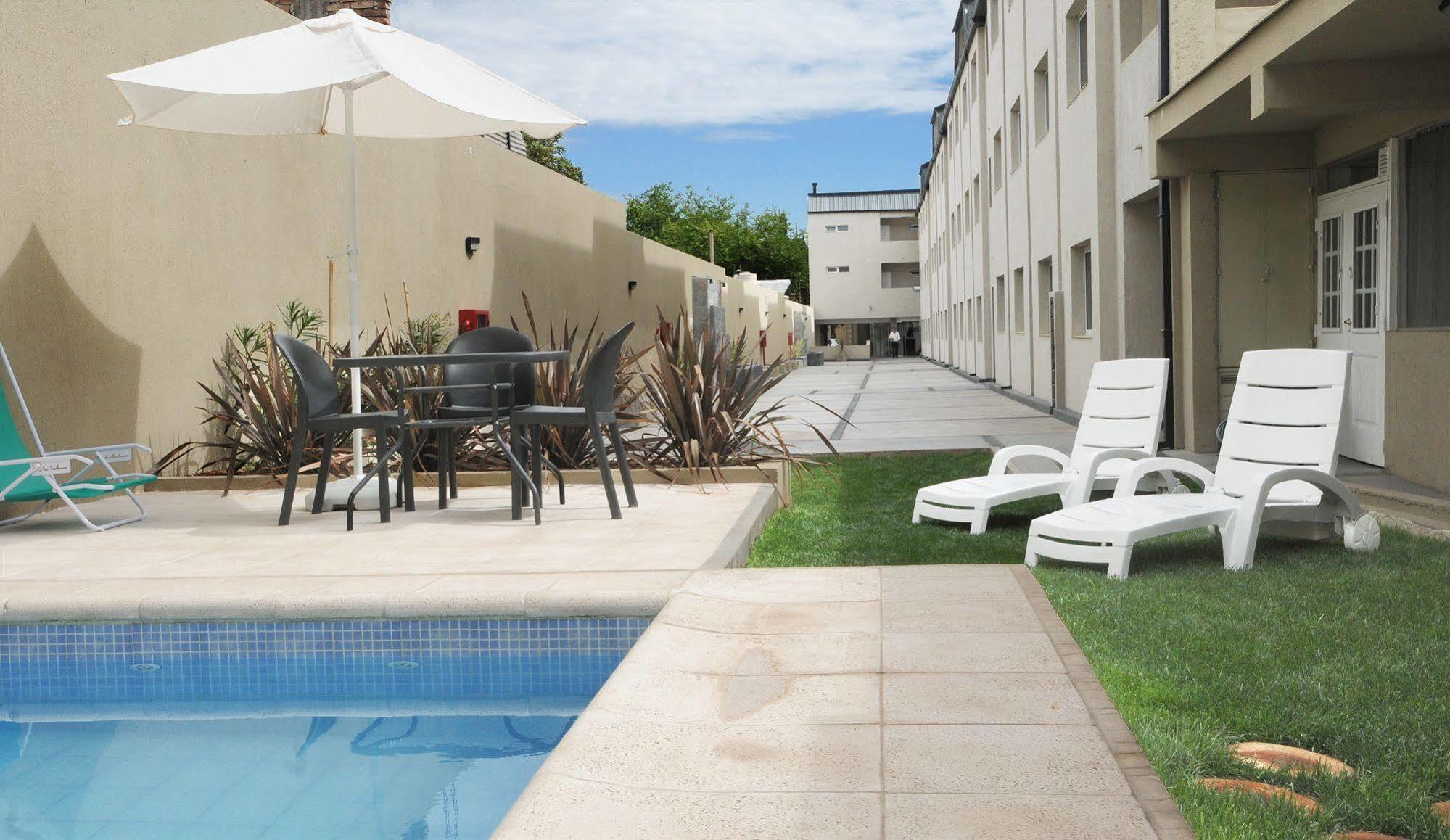 Soltigua Apart Hotel Mendoza Exterior photo